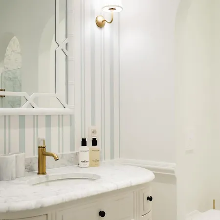 Maison Olive Bed & Breakfast *